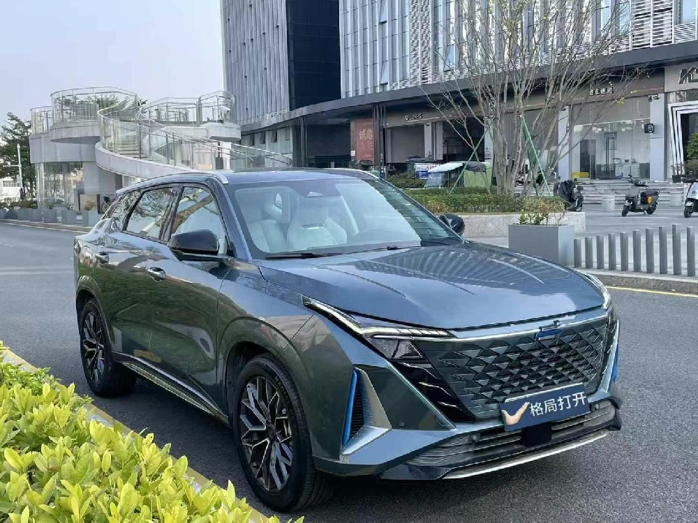 Changan Oshan Z6 /EXW price is 13700 USD