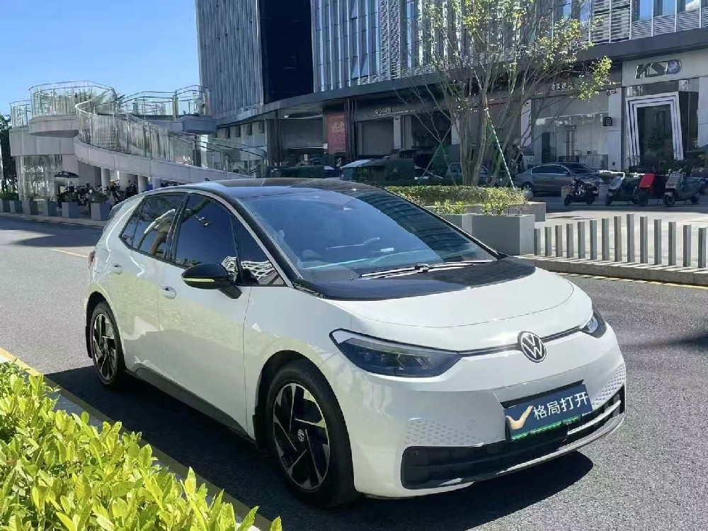 VW ID3 /EXW price is 14200USD