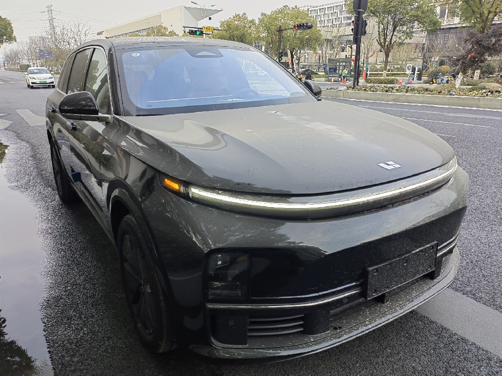Lixiang L7 /EXW price is 32800USD
